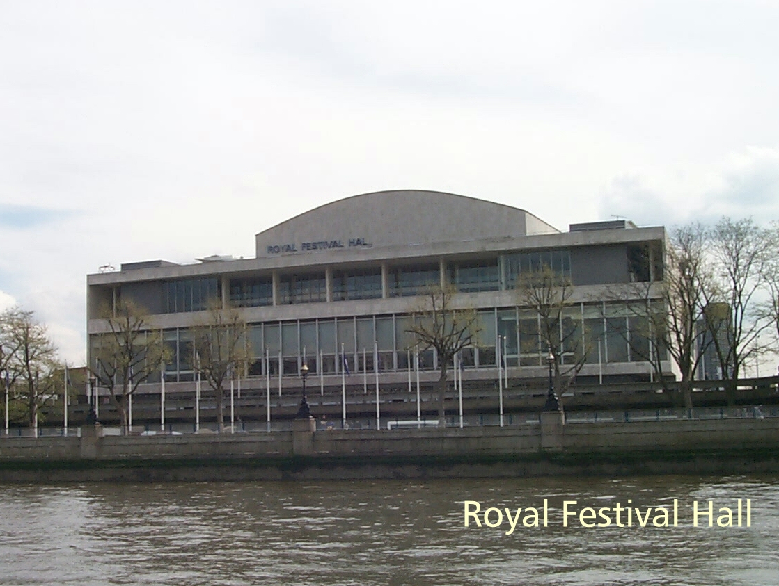 02 Royal Festival Hall.jpg (587046 bytes)