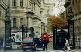 Downing St. (13478 bytes)